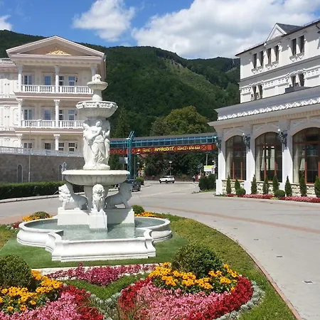 Aphrodite Palace Hotel 4*